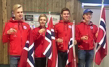 Knallsterk svømming av våre gutter i NM Jr/UM